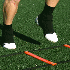 单县人民路小学每日一练之足球绳梯训练（一）         体育组