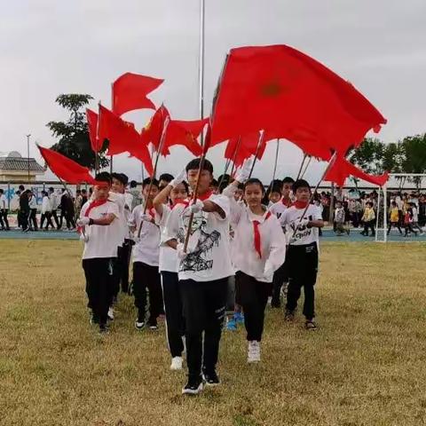 建水县余官冲小学2021年“争做新时代好队员”主题建队日暨建水县“红领巾”巡讲团宣讲活动