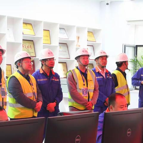 甘肃省质量专家服务队到平凉公司进行质量管理提升和帮扶工作