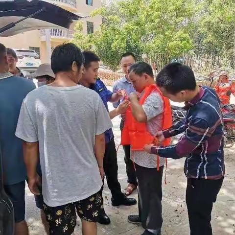 安全是生命的保障——阜龙乡开展三无船舶排查整治工作