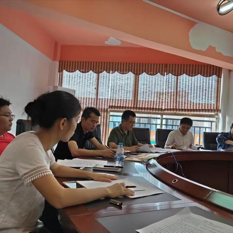 县科工信局传达白沙县退出贫困县序列暨迎接国家和省年度脱贫攻坚成效考核帮扶工作推进会议精神