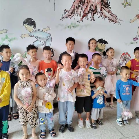 自治县妇联、威远镇威远社区儿童家园“浓情五月，感恩母亲”主题活动