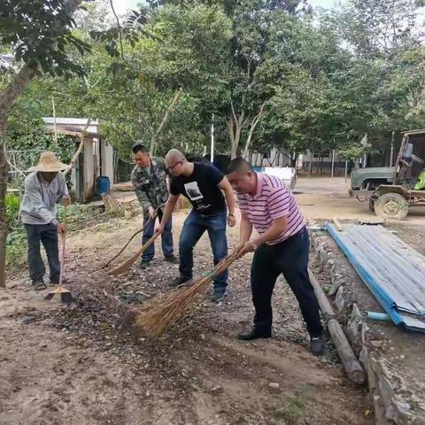 抱由村开展人居环境卫生盲区清扫活动