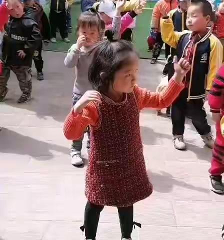 童乐幼儿园小一班第七周周活动