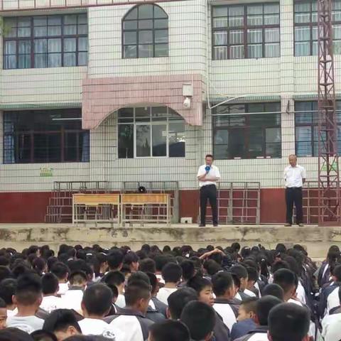 路美邑中学举行2017年中考冲刺考前动员大会