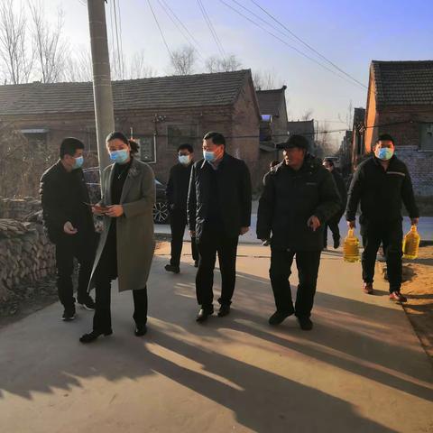 县委副书记张红同志到长兴集乡进行走访慰问