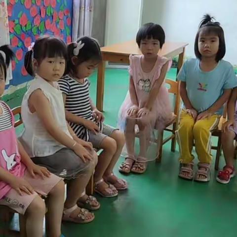 2021大湾中心幼儿园中2班“父亲节”主题活动