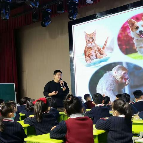 潜心     潜行    潜研