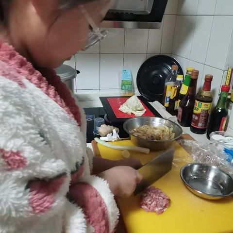 请享用我制作的美食——炸酱面