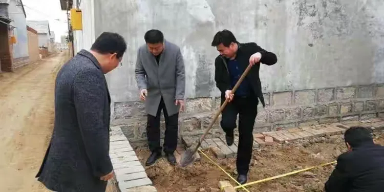 鲁权屯镇奋力加压推进“美丽宜居乡村”创建活动