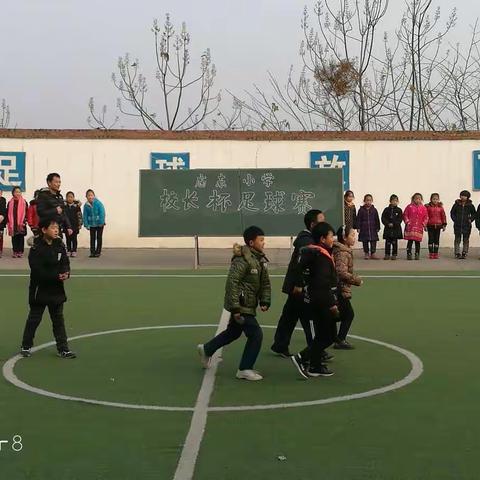 校园足球赛      塑造民族魂