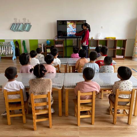 旗智幼儿园朵朵班科学小实验