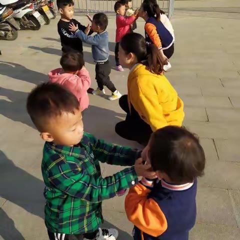 我要亲妈妈—睿智星幼儿园早操舞