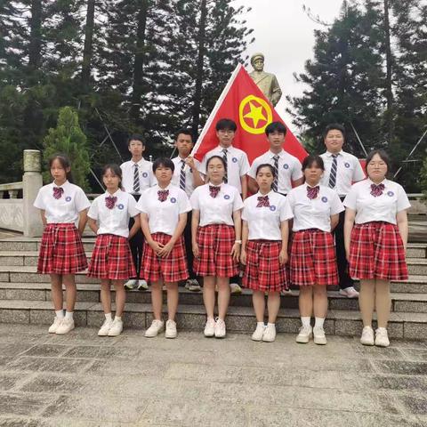 "传承红色基因，知党史明志气"——文昌市琼文中学清明节祭英烈活动
