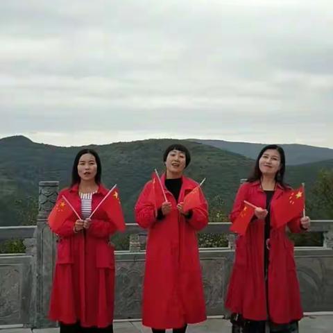 迎祖国70华诞，圆心中美好祝福；留美好时光永恒，享人间快意人生。