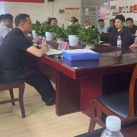 走进社区宣讲金融知识