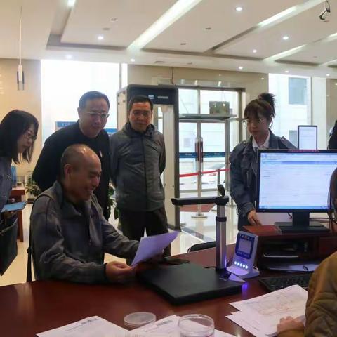 海勃湾区税务局双休坚守岗位确保金税三期社保费征管信息系统上线，平稳，畅通运行