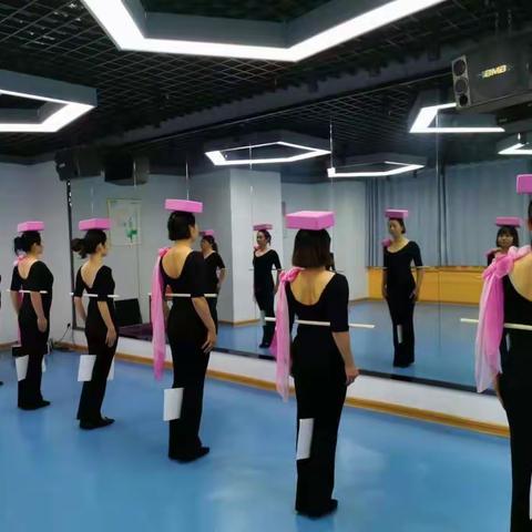 魅力女神集训营