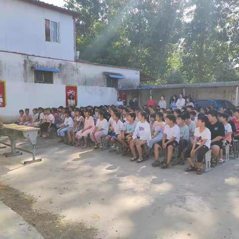 “一分耕耘，一分收获”王化本小学期末总结表彰大会