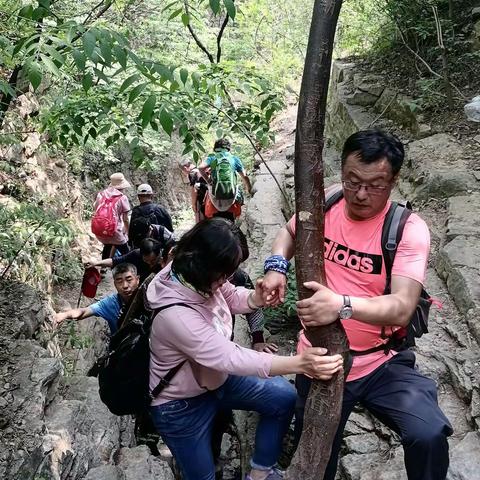 徒步藏龙涧