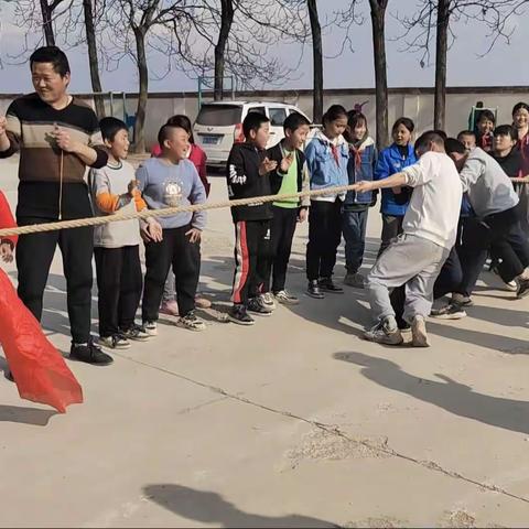 认真落实“三抓三促”积极开展趣味运动--罐岭中学开展激情飞扬的拔河运动