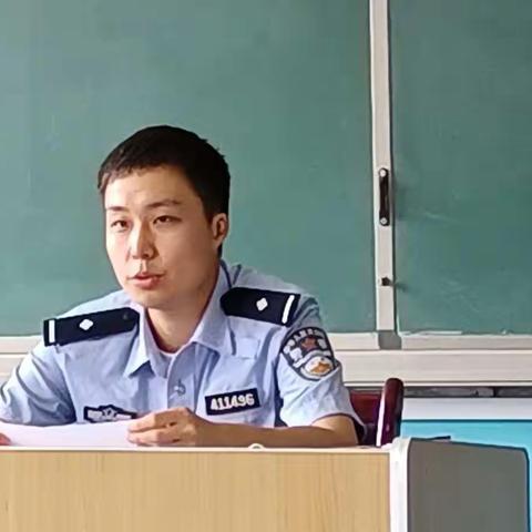 法制安全记心间 平安快乐过暑假——2022镇东小学暑期安全法制课活动纪实