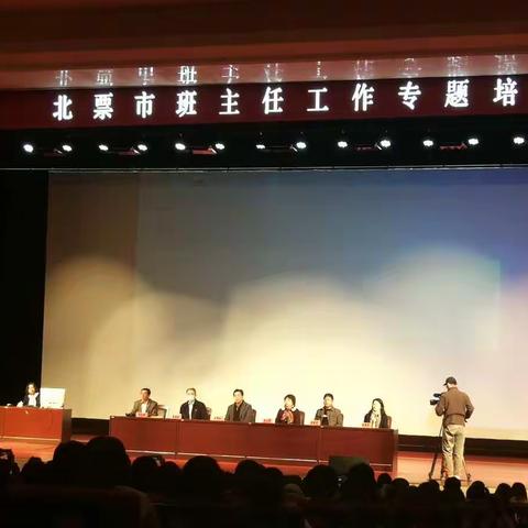 以心灵赢心灵，以人格塑人格