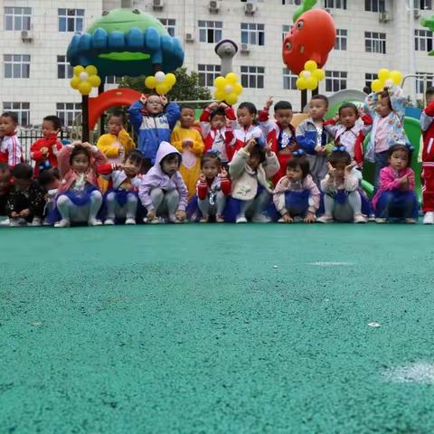 正安县绿贝儿幼儿园小（2）班五月份成长记录