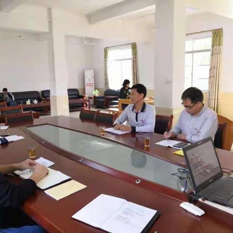 “不忘初心、牢记使命”主题教育局领导廖伟根书记到我校指导工作