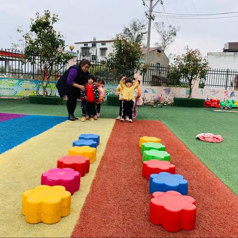 玩游戏啦！自己鼓励自己：我很勇敢👍👍👍👍