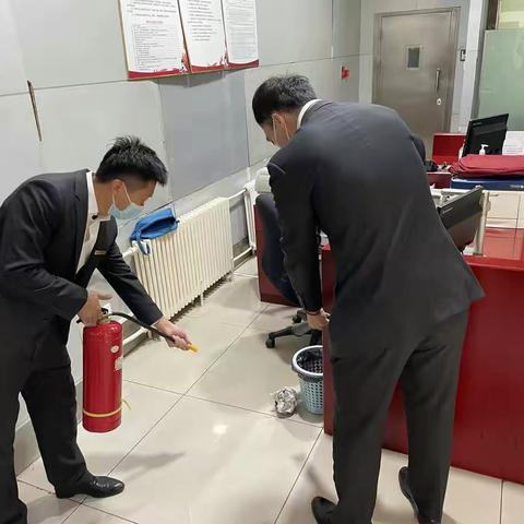 房山燕山支行积极开展“119宣传月”防火宣教活动
