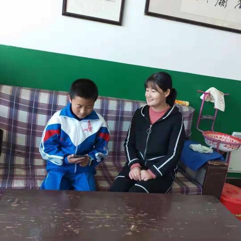 大红沟镇初级中学开展关爱留守儿童、单亲家庭儿童少年活动