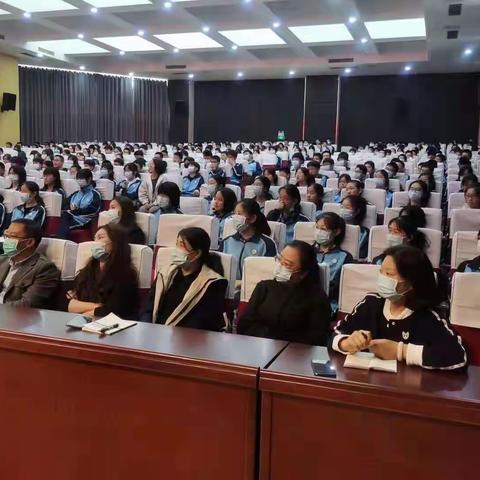 凌云壮志少年梦，脚踏实地自奋蹄