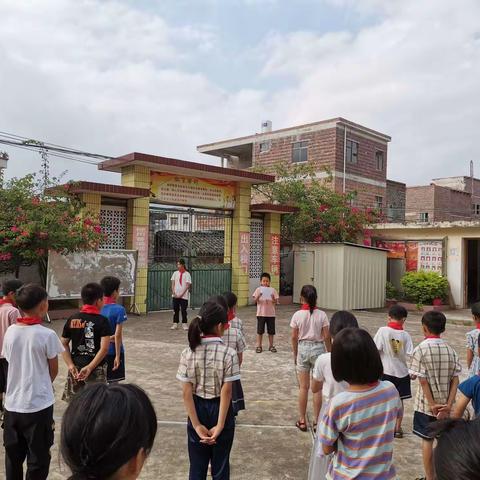 横县陶圩镇令里村委小学——铭记师恩，共同成长
