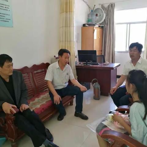 爱心奉献 撑起蓝天 ——高陵区教育局、崇皇街办关爱孤儿记事