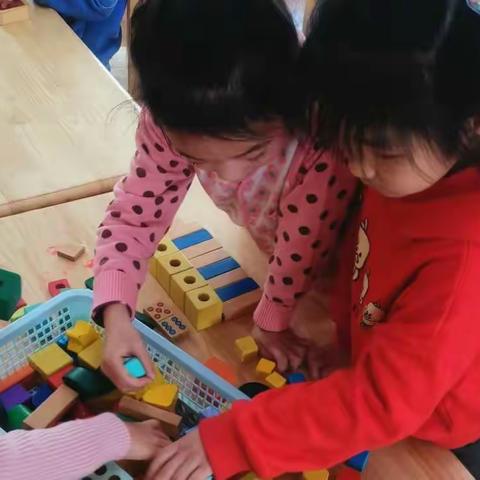 德远幼儿园自主游戏观察记录——大一班益智区