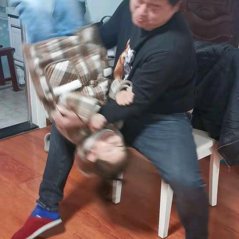 大三班居家游戏实录：勇攀高峰