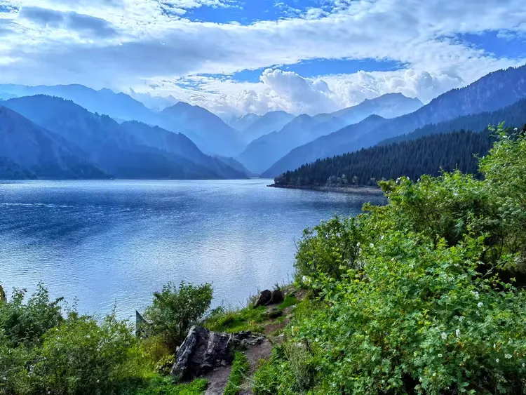 新疆天山看天池