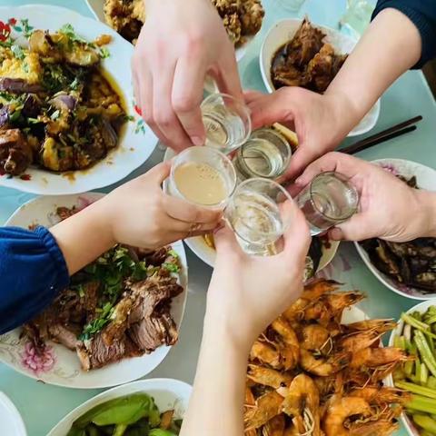 除夕团圆年 春节多陪伴