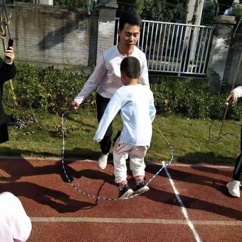 观月小学第一届亲子运动会