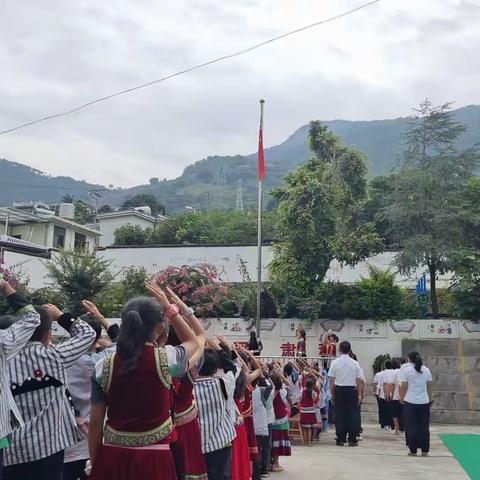 “奋进新时代 喜迎二十大 感恩共产党 永远跟党走”，六库街道中心完小热烈庆祝中国共产党建党101周年系列活动