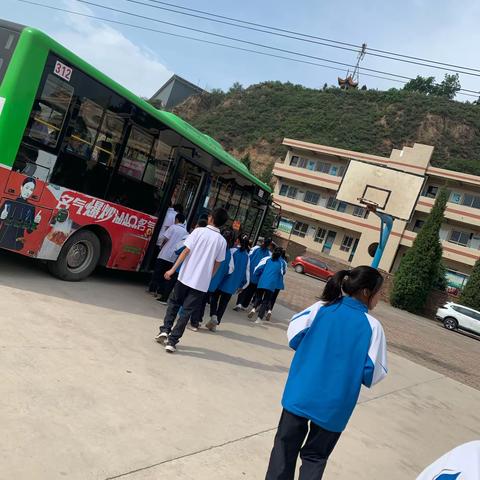传承红色敖坡革命精神 争做新时代担当青少年——峪道河初中党史学习教育活动