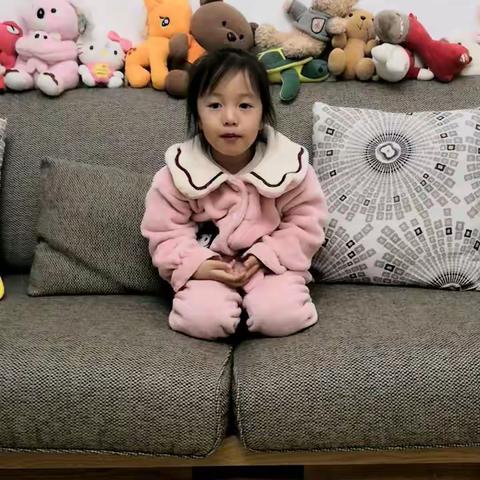 粉猪复述第30集Chloe's Puppet Show