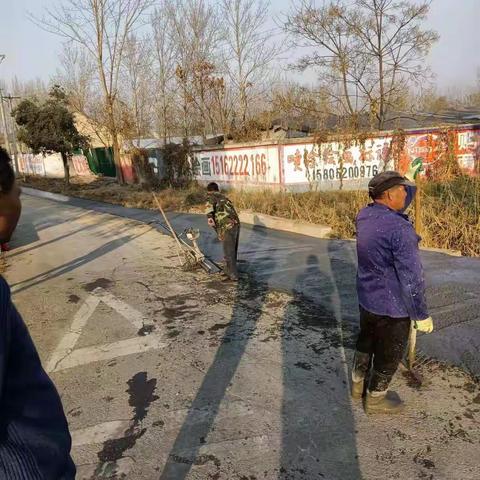 【新时代文明实践 铜山在行动】黄集镇圣范水泥路修补