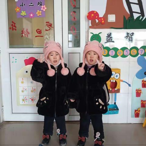 闫紫萱闫紫菲在幼儿园的美好一天