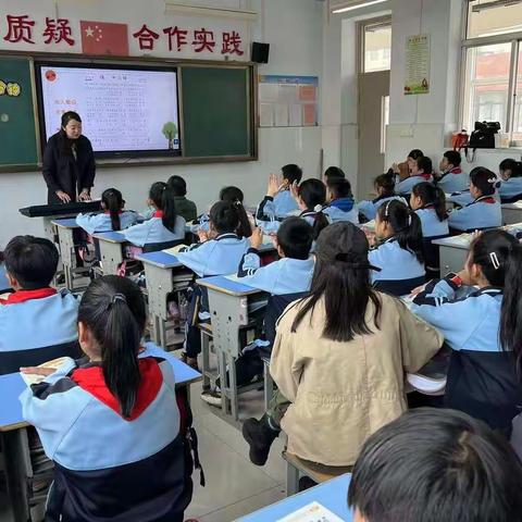 以乐育人，用跳动的音符演绎“课间十分钟”——记音乐组立标课展示活动