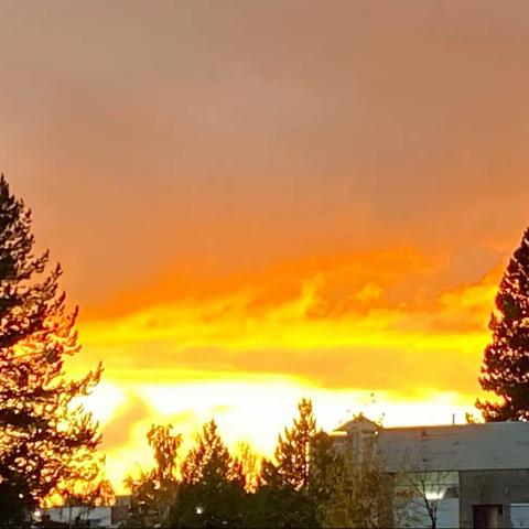 晚霞·明月·彩虹