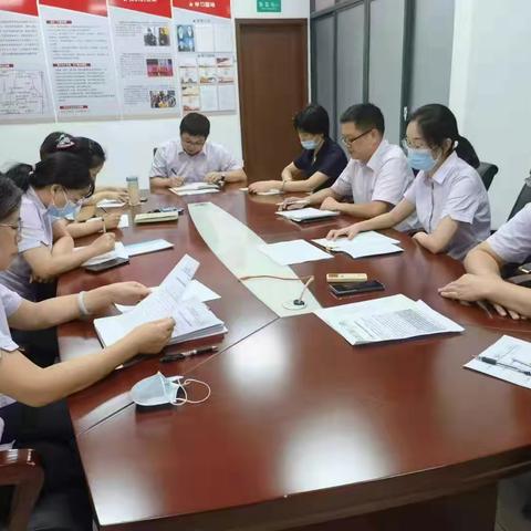 鉴往知今 自信前行