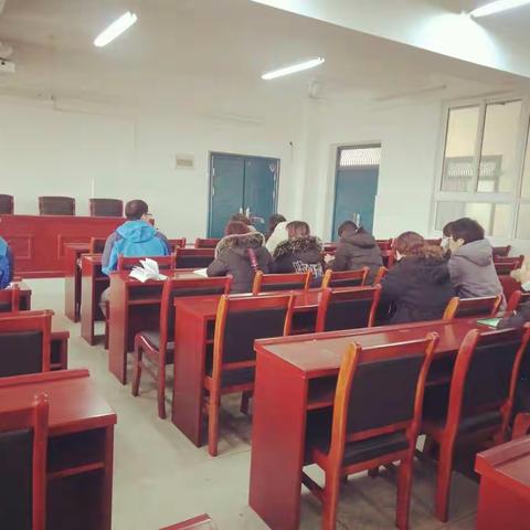 明确复习方向，创建高效课堂