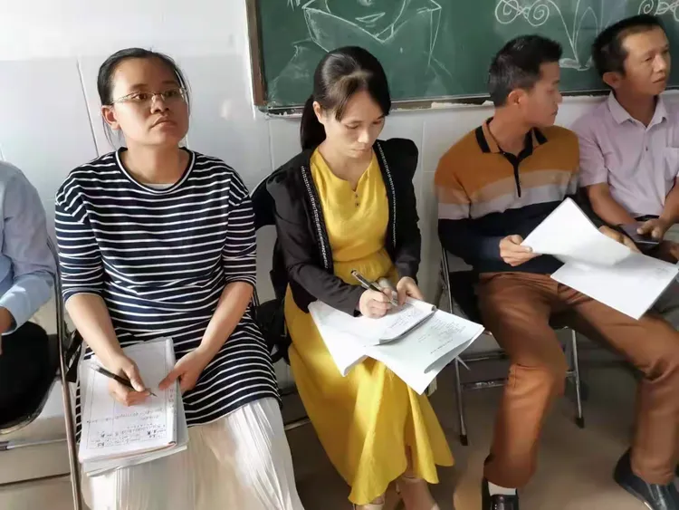 第12周高中数学组教研活动之苏霞老师公开课——教学是我们的事，教会了是高兴的事，会教了是幸福的事!